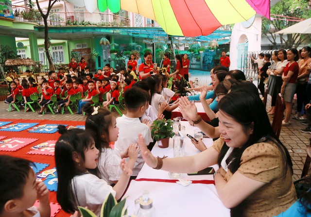 Tưng bừng “Ngày hội Văn hóa chào hỏi” tại Trường Mầm non Dịch Vọng- Ảnh 14.