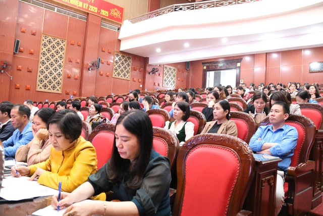 Thái Bình: Triển khai Nghị quyết XIII Công đoàn Việt Nam và Luật Thực hiện dân chủ cho cán bộ công đoàn cơ sở- Ảnh 3.