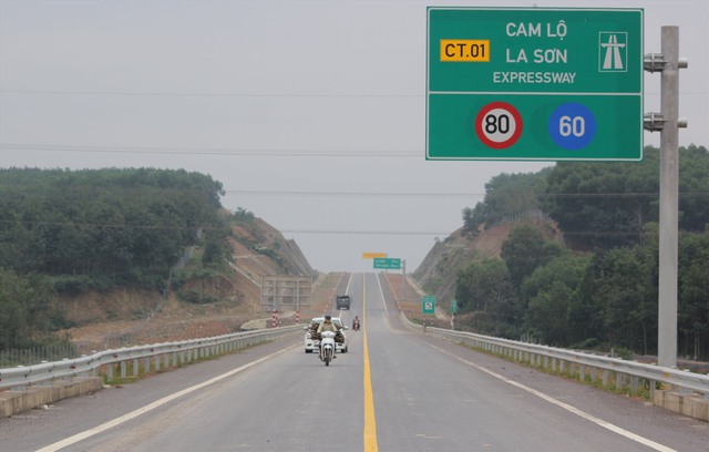 Giao Ban QLDA đường Hồ Chí Minh làm đầu mối nghiên cứu mở rộng cao tốc Cam Lộ - La Sơn- Ảnh 1.