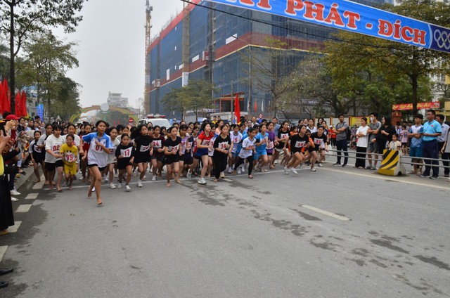 Hơn 300 vận động viên tham gia Giải việt dã thành phố Thái Bình năm 2024- Ảnh 1.