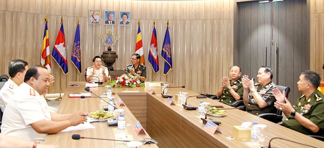 Công an tỉnh An Giang chúc Tết Tổng cục Dịch vụ Quân sự - Bộ Quốc phòng Campuchia