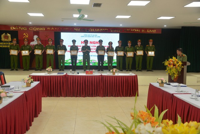 Hà Nội: Công an quận Bắc Từ Liêm triển khai nhiệm vụ trọng tâm quý II.2024- Ảnh 2.