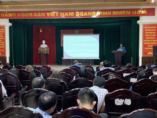Thái Bình: Triển khai Luật Thực hiện dân chủ, Luật ATGT, Nghị quyết XIII Công đoàn Việt Nam cho trên 500 cán bộ công đoàn cơ sở- Ảnh 1.