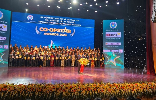 Thanh Hoá: 2 hợp tác xã nhận giải thưởng Ngôi sao Hợp tác xã năm 2024- Ảnh 1.