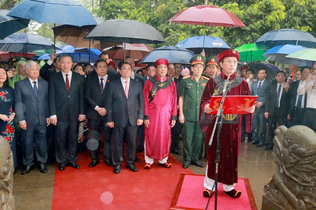 Phú Thọ: Thủ tướng Phạm Minh Chính dâng hương tưởng niệm các Vua Hùng- Ảnh 3.