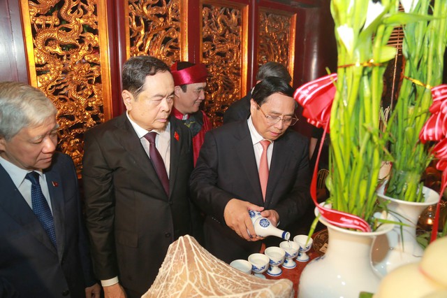 Phú Thọ: Thủ tướng Phạm Minh Chính dâng hương tưởng niệm các Vua Hùng- Ảnh 2.
