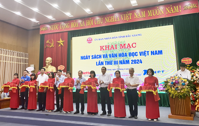 Khai mạc Ngày Sách và Văn hóa đọc Việt Nam lần thứ 3 năm 2024 tại Bắc Giang
- Ảnh 1.