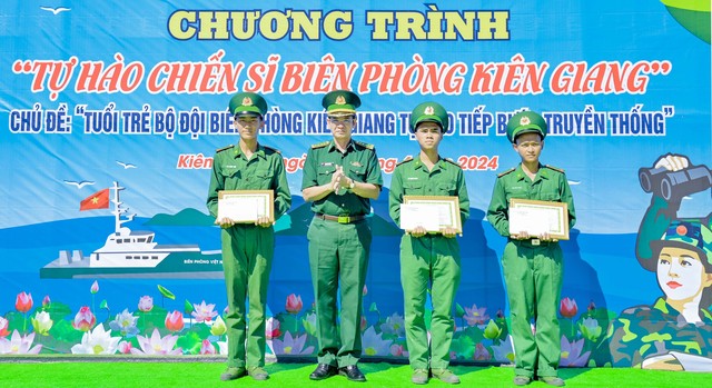 Kiên Giang: Đoàn Thanh niên BĐBP tỉnh tổ chức sân chơi “BĐBP Kiên Giang tự hào tiếp bước truyền thống”- Ảnh 4.