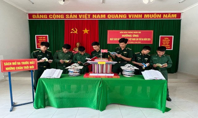 An Giang: Sôi nổi Ngày Sách và văn hóa đọc Việt Nam với cán bộ, chiến sĩ BĐBP tỉnh- Ảnh 8.