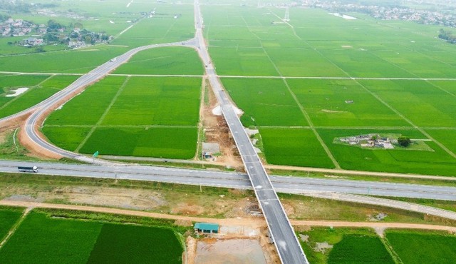 Thanh Hóa: Tạm dừng khai thác 2 nút giao Đồng Thắng và Thiệu Giang thuộc tuyến cao tốc Bắc - Nam- Ảnh 2.
