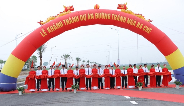 Thanh Hóa: Khánh thành và khởi công các dự án giao thông quan trọng trên địa bàn huyện Thiệu Hóa- Ảnh 1.