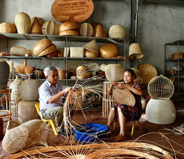 Dự kiến tháng 5/2024, TP. Hà Nội sẽ đối thoại, gỡ khó cho các doanh nghiệp làng nghề- Ảnh 1.