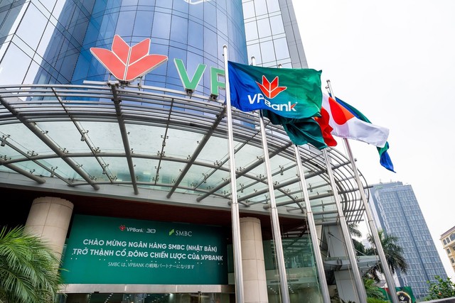 VPBank ghi nhận lợi nhuận trước thuế hợp nhất quý 1 tăng gần 66% so với quý 4/2023- Ảnh 1.