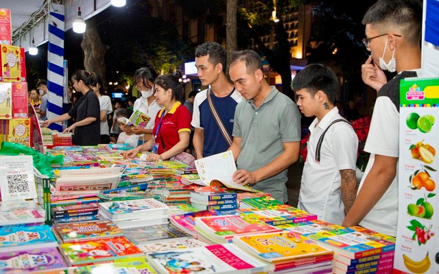 Ngày Sách và Văn hóa đọc Việt Nam năm 2024 sẽ diễn ra từ ngày 17 - 21/4- Ảnh 1.