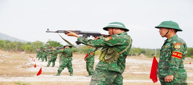 Chiến sĩ mới BĐBP tỉnh An Giang tự tin hoàn thành kiểm tra “3 tiếng nổ”- Ảnh 3.