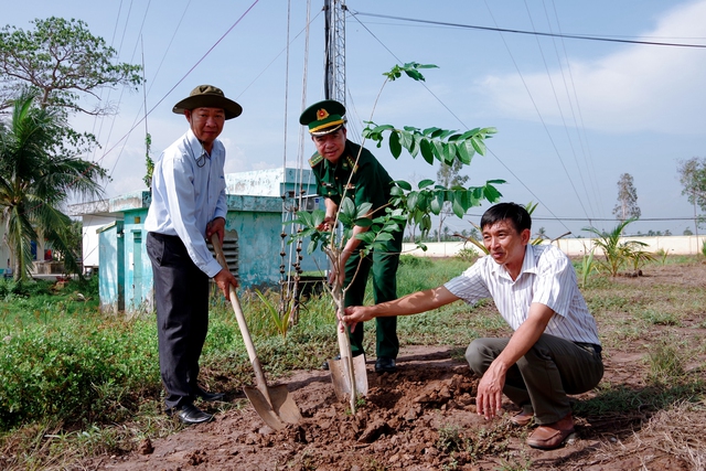 Sóc Trăng: Bộ đội Biên phòng phát động “Tết trồng cây đời đời nhớ ơn Bác Hồ”- Ảnh 2.