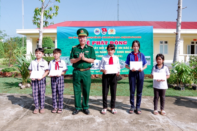 Sóc Trăng: Bộ đội Biên phòng phát động “Tết trồng cây đời đời nhớ ơn Bác Hồ”- Ảnh 3.