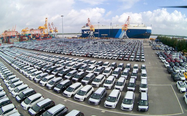 4 tháng, lượng ô tô nhập khẩu giảm 17,6% về lượng và 24,2% về giá trị- Ảnh 1.
