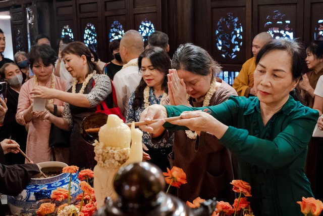 Hà Nội: Đại lễ Phật Đản trang nghiêm tại Chùa Vạn Niên- Ảnh 11.