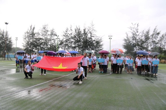 Thái Bình: Khai mạc giải bóng đá nam công nhân lao động năm 2024- Ảnh 1.