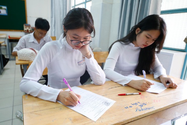 Hà Nội: Thành lập Ban Chỉ đạo kỳ thi tốt nghiệp THPT năm 2024- Ảnh 1.