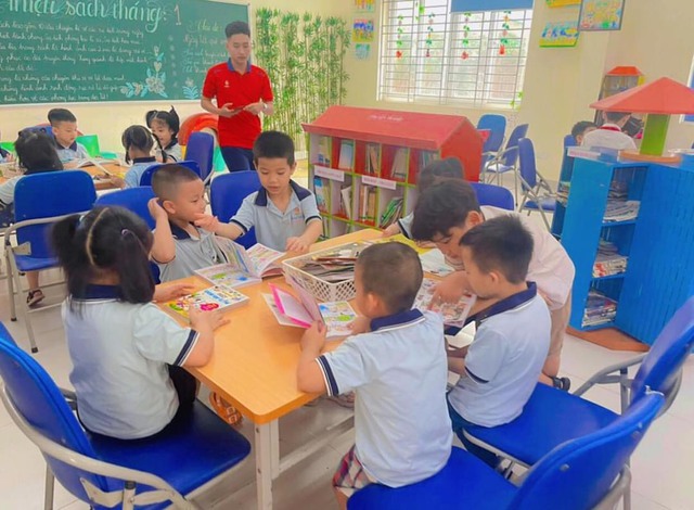 Chào đón hơn 150 em học sinh lớp Mẫu giáo sang thăm Trường Tiểu học Gia Quất- Ảnh 14. Chào đón hơn 150 em học sinh lớp Mẫu giáo sang thăm Trường Tiểu học Gia Quất- Ảnh 14.