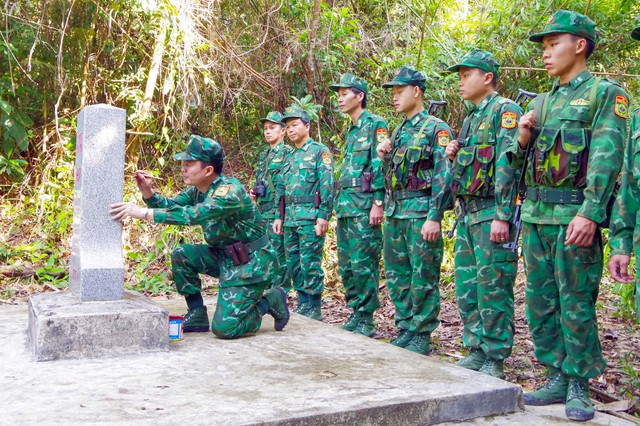 BĐBP tỉnh Thừa Thiên Huế: Kiểm tra công tác quản lý, bảo vệ biên giới quốc gia- Ảnh 5.