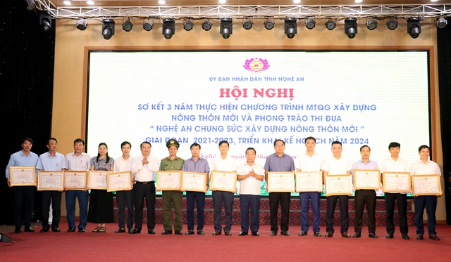 Giai đoạn 2021-2023, Nghệ An huy động được hơn 39 nghìn tỷ đồng xây dựng NTM- Ảnh 3.