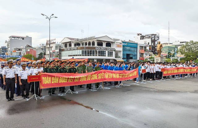 An Giang: Mít tinh hưởng ứng “Ngày Quốc tế phòng, chống ma túy”, “Ngày toàn dân Phòng, chống ma túy”- Ảnh 2.