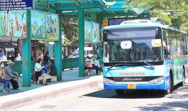 Hà Nội: Doanh thu bán vé xe buýt ước đạt 237 tỷ đồng 5 tháng đầu năm- Ảnh 1.