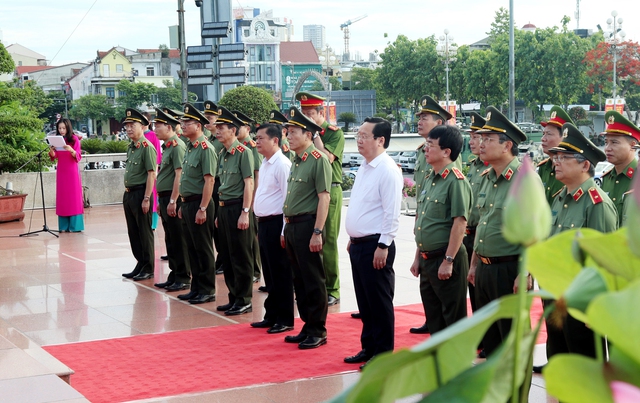 Nghệ An: Lễ ra mắt lực lượng tham gia bảo vệ an ninh, trật tự ở cơ sở - Ảnh 1.