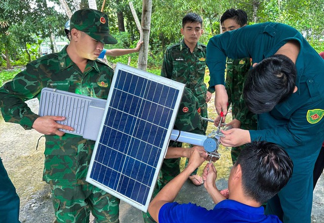 Kiên Giang: Đồn Biên phòng Hòn Sơn tích cực thi đua vì chủ quyền biển đảo- Ảnh 1.