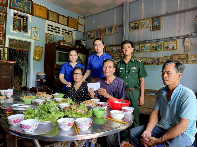 BĐBP Sóc Trăng: Nhiều hoạt động tri ân nhân ngày Thương binh - Liệt sĩ- Ảnh 2.