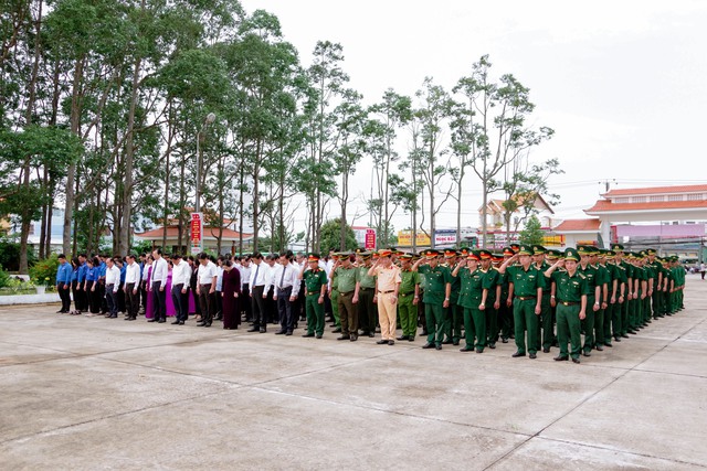 BĐBP Sóc Trăng: Nhiều hoạt động tri ân nhân ngày Thương binh - Liệt sĩ- Ảnh 5.