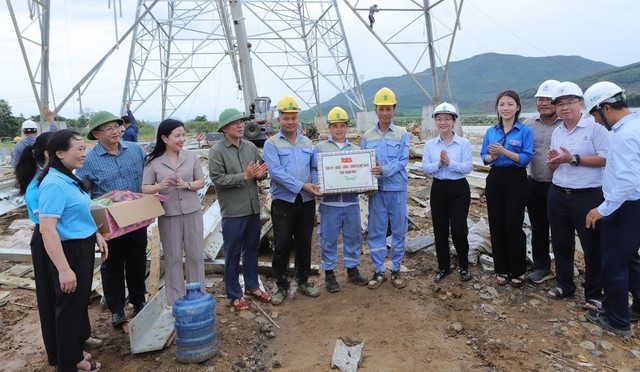 Thanh Hóa: Tập trung cao độ đảm bảo tiến độ thi công Dự án đường dây 500kV mạch 3- Ảnh 2.