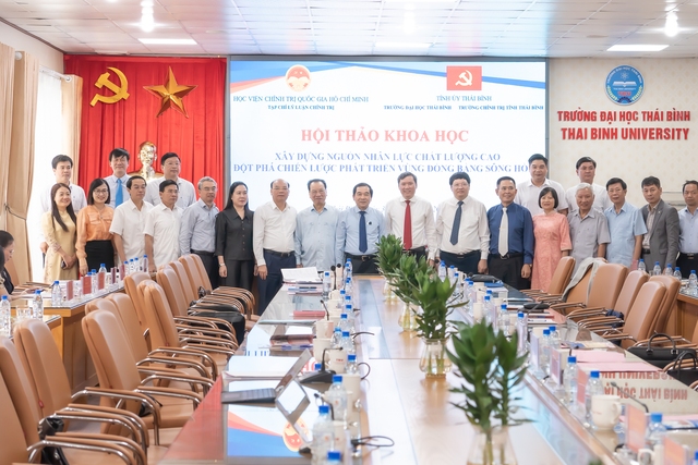 Trường ĐH Thái Bình tổ chức hội thảo khoa học về xây dựng nguồn nhân lực chất lượng cao- Ảnh 1.