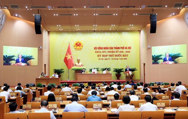 Kỳ họp thứ 17 khoá 16 HĐND Thành phố Hà Nội thông qua nhiều nội dung quan trọng- Ảnh 3.