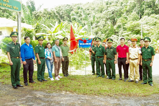 BĐBP Thừa Thiên Huế: Nhiều hoạt động ý nghĩa trong Chiến dịch thanh niên tình nguyện hè tại huyện biên giới A Lưới- Ảnh 6.