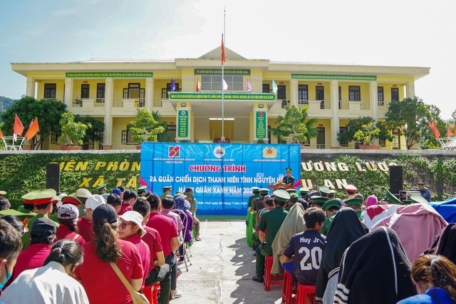 BĐBP Thừa Thiên Huế: Nhiều hoạt động ý nghĩa trong Chiến dịch thanh niên tình nguyện hè tại huyện biên giới A Lưới- Ảnh 1.