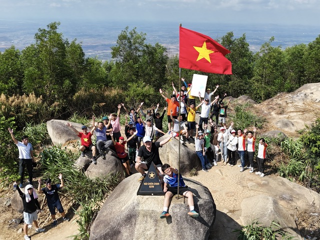 Công an huyện Xuân Lộc: Triển khai mô hình Nhóm Zalo cộng đồng về phòng chống tội phạm- Ảnh 2.