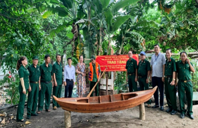 Hội Cựu Chiến binh phường 5, quận Gò Vấp: Chung tay thay đổi diện mạo rạch Chín Xiểng- Ảnh 2.