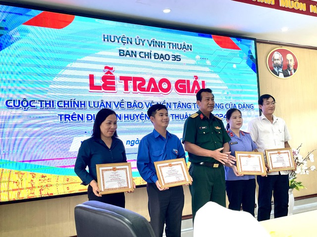 Kiên Giang: Tổng kết cuộc thi viết "Bảo vệ nền tảng tư tưởng của Đảng 2023-2024"- Ảnh 3.