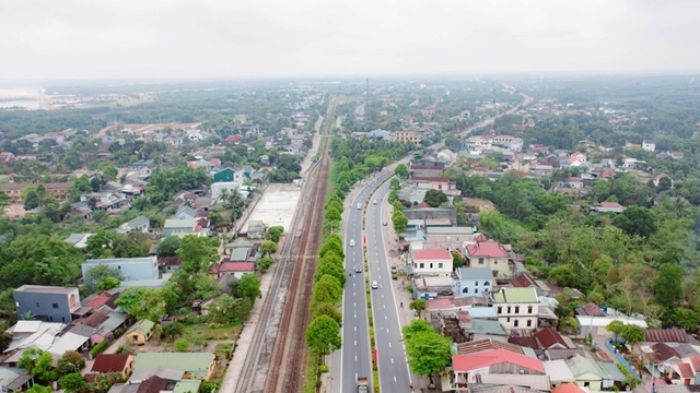 Thừa Thiên Huế: Thị xã Phong Điền được công nhận đạt tiêu chí đô thị lại IV- Ảnh 1.