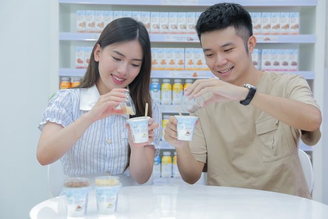 Sữa chua kết hợp topping TH true YOGURT Top Cup: Bữa nhẹ tiện lợi cho cả gia đình- Ảnh 1.