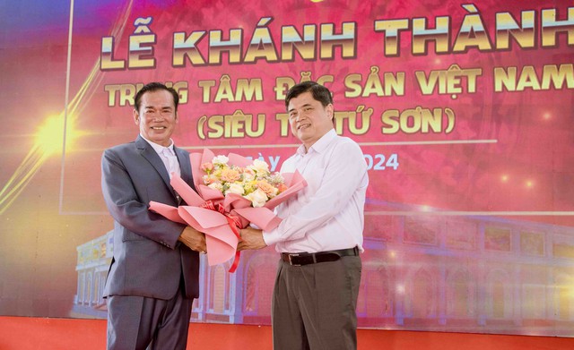 Khánh thành Trung tâm Đặc sản Việt Nam - Du lịch - Nông nghiệp tại Siêu thị Tứ Sơn Châu Đốc- Ảnh 6.