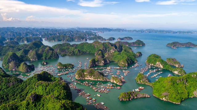 Quần đảo Cát Bà cùng với Vịnh Hạ Long được UNESCO công nhận là Di sản thiên nhiên thế giới