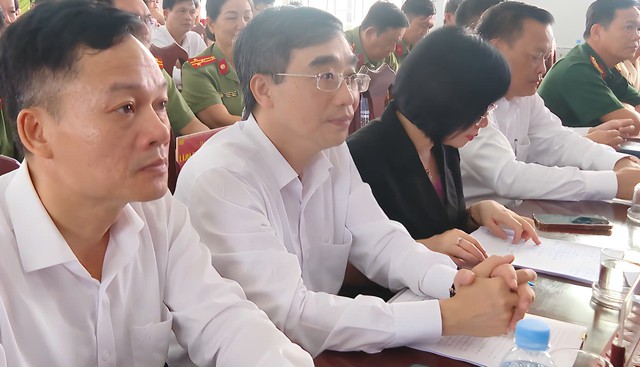 Ông Nguyễn Trọng Nghĩa đến thăm và làm việc với tỉnh Tiền Giang- Ảnh 2. Ông Nguyễn Trọng Nghĩa đến thăm và làm việc với tỉnh Tiền Giang- Ảnh 2.