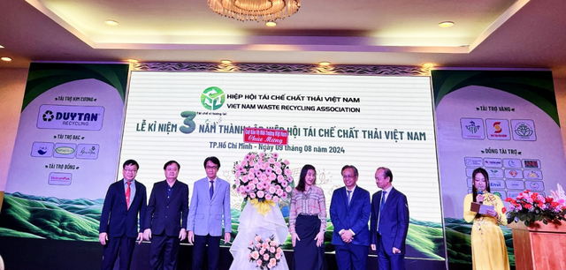 Kỷ niệm 3 năm thành lập Hiệp hội tái chế chất thải Việt Nam: “Cơ hội đầu tư tái chế tại Việt Nam”- Ảnh 3. Kỷ niệm 3 năm thành lập Hiệp hội tái chế chất thải Việt Nam: “Cơ hội đầu tư tái chế tại Việt Nam”- Ảnh 3.