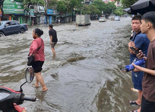 Hà Nội: Tập trung ứng phó lũ lớn trên các tuyến sông- Ảnh 2.