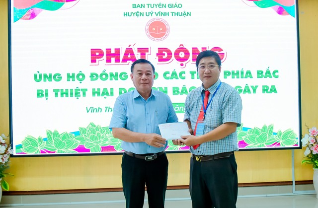 Kiên Giang: Vĩnh Thuận tiếp nhận gần 100 triệu đồng ủng hộ đồng bào miền Bắc bị thiệt hại do bão- Ảnh 1.